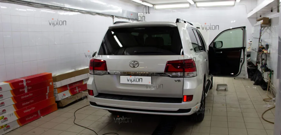 Toyota Land Cruiser:Тонирование 4