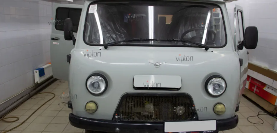 УАЗ 3741: LLumar ATR 05 CH SR HPR. 4