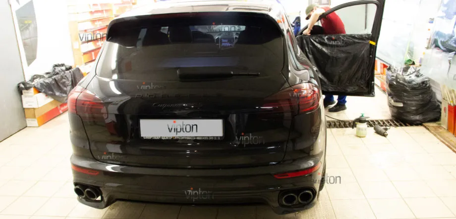 Porsche Cayenne:бронирование стекол 2