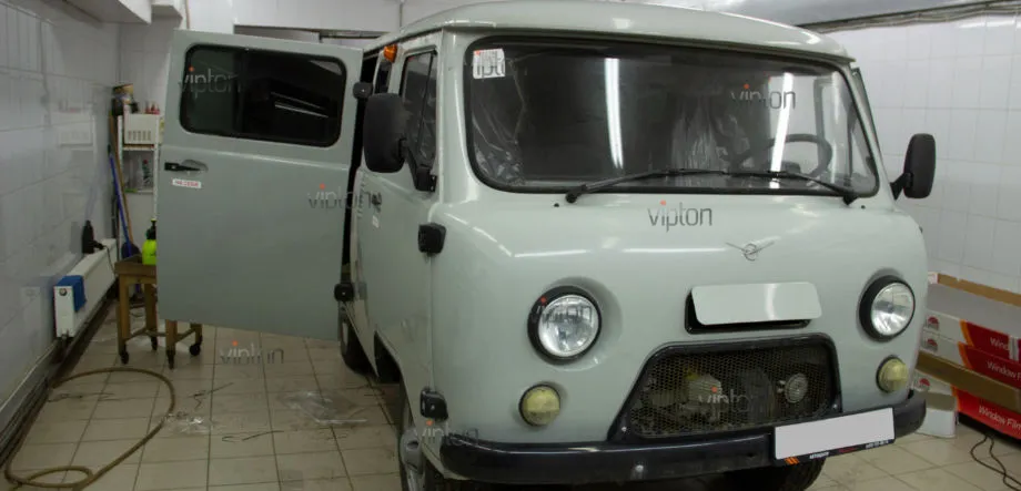 УАЗ 3741: LLumar ATR 05 CH SR HPR. 1