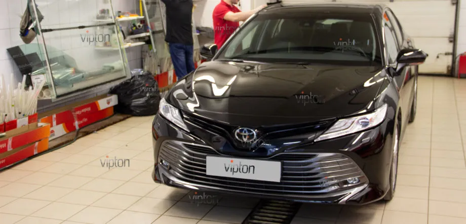 Toyota Camry: тонирование задней полусферы 1