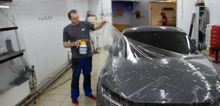 AUDI TT: Установка антигравийной пленки LLUMAR GLOSS 3
