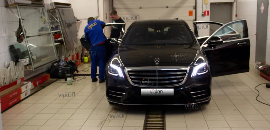 Mercedes-Benz S-klasse: тонировка 1 Mercedes-Benz S-klasse: тонировка 1