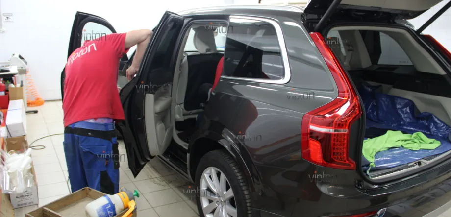 Volvo XC90: Антигравийная защита 1 Volvo XC90: Антигравийная защита 1