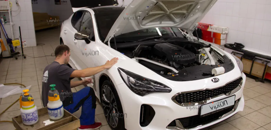 Kia Stinger: Антигравийная защита 6