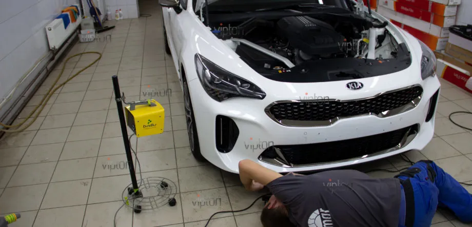 Kia Stinger: Антигравийная защита 9