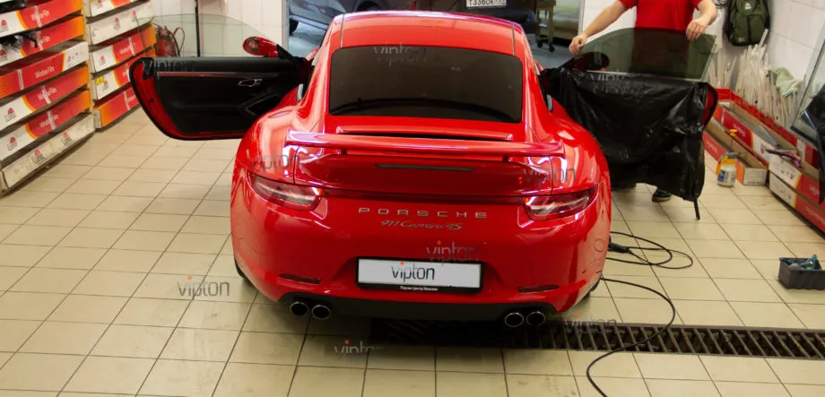 Porsche 911 Llumar ATR 15 CH SR HPR. 7 Porsche 911 Llumar ATR 15 CH SR HPR. 7