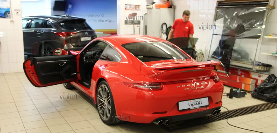 Porsche 911 Llumar ATR 15 CH SR HPR. 9 Porsche 911 Llumar ATR 15 CH SR HPR. 9