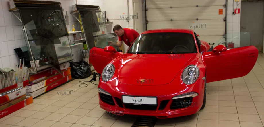 Porsche 911 Llumar ATR 15 CH SR HPR. 4 Porsche 911 Llumar ATR 15 CH SR HPR. 4