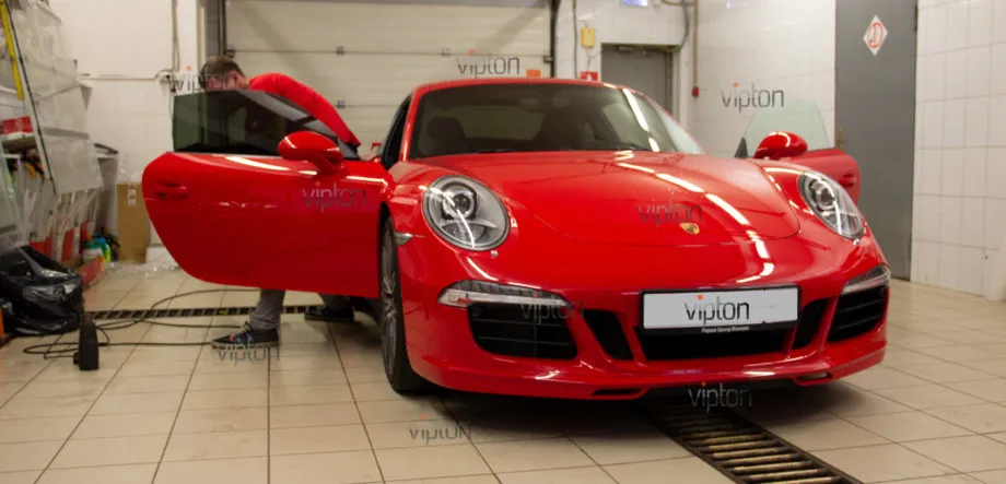 Porsche 911 Llumar ATR 15 CH SR HPR. 3 Porsche 911 Llumar ATR 15 CH SR HPR. 3