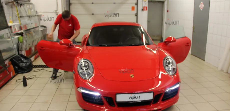 Porsche 911 Llumar ATR 15 CH SR HPR. 2 Porsche 911 Llumar ATR 15 CH SR HPR. 2