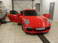 Porsche 911  Llumar ATR 15 CH SR HPR.