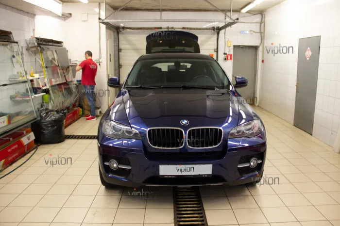 000536 — BMW X6: Абразивная полировка кузова и нанесение керамического | VIPTON