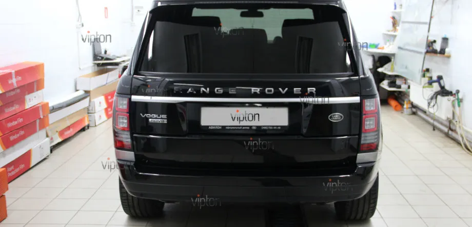 Land Rover Range Rover: SPARKS TOP 12