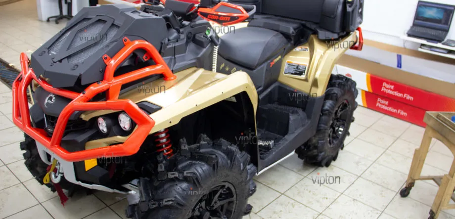 BRP Can-Am Outlander MAX 1000 8