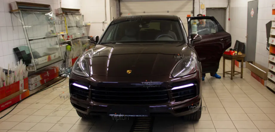 Porsche Cayenne:Бронирование стекол 5