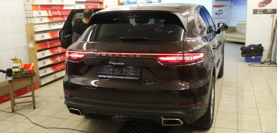 Porsche Cayenne:Бронирование стекол 3