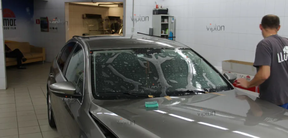 Volkswagen Passat: Бронирование лобового стекла 2 Volkswagen Passat: Бронирование лобового стекла 2