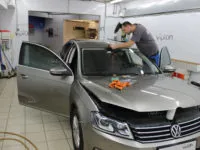 Volkswagen Passat: Бронирование лобового стекла