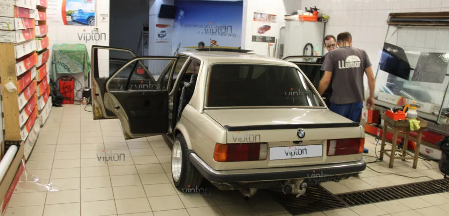 BMW E-30 LLumar ATR 05. 3 BMW E-30 LLumar ATR 05. 3