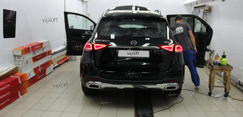Mercedes-Benz GLE LLumar ATR-15 7 Mercedes-Benz GLE LLumar ATR-15 7