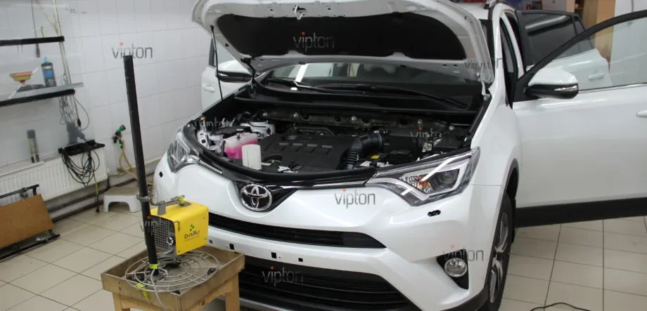 Toyota RAV4:LLumar PPF Gloss HC CA 2