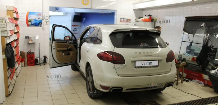 Porsche Cayenne:LLumar AIR 75 SR HPR. 3
