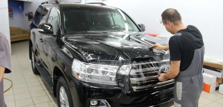 Toyota Land Cruiser 200 пленка LLumar Platinum Plus PPF 4 Toyota Land Cruiser 200 пленка LLumar Platinum Plus PPF 4