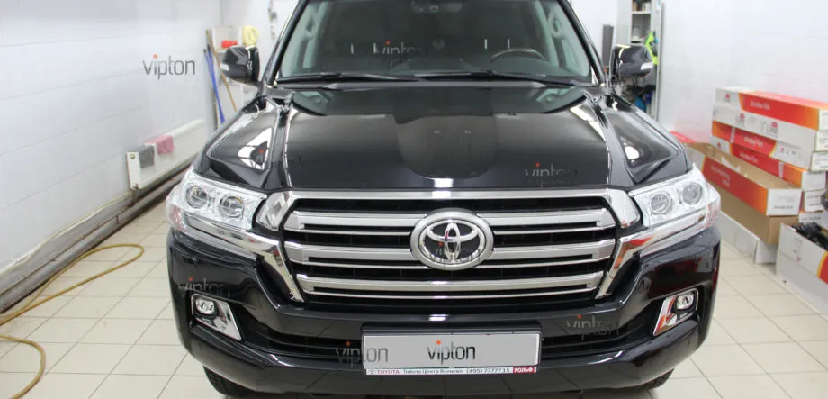 Toyota Land Cruiser 200 пленка LLumar Platinum Plus PPF 11 Toyota Land Cruiser 200 пленка LLumar Platinum Plus PPF 11