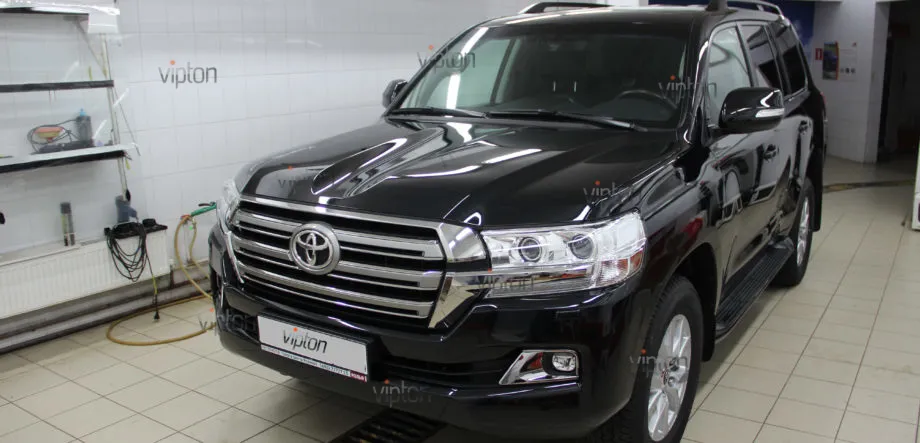 Toyota Land Cruiser 200 пленка LLumar Platinum Plus PPF 14 Toyota Land Cruiser 200 пленка LLumar Platinum Plus PPF 14