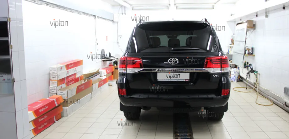 Toyota Land Cruiser 200 пленка LLumar Platinum Plus PPF 15 Toyota Land Cruiser 200 пленка LLumar Platinum Plus PPF 15