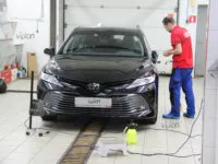 Toyota Camry:  пленка SPARKS TOP.