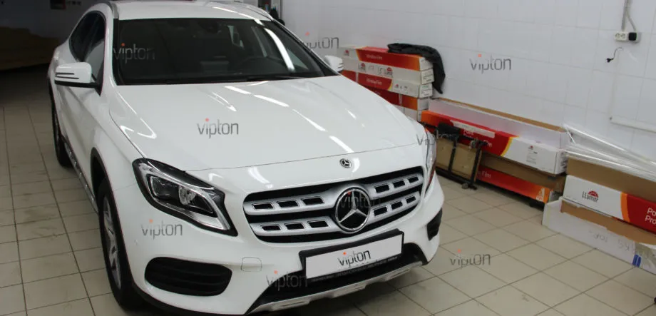 Mercedes-Benz GLA:  LLumar Platinum Plus PPF 5