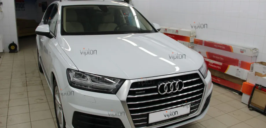 Audi Q7: Установка антигравийной пленки LLUMAR GLOSS PPF 3