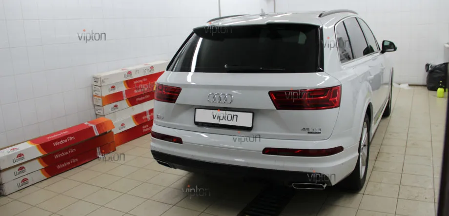 Audi Q7: Установка антигравийной пленки LLUMAR GLOSS PPF 6