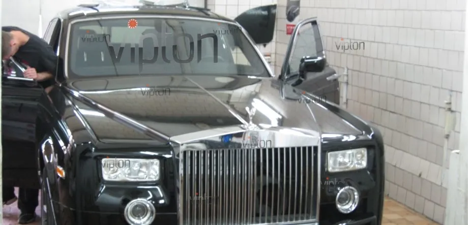 ROLLS-ROYCE PHANTOM: тонировка пленка LLumar 1 ROLLS-ROYCE PHANTOM: тонировка пленка LLumar 1