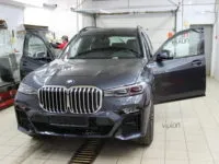 BMW X7: Бронирование
