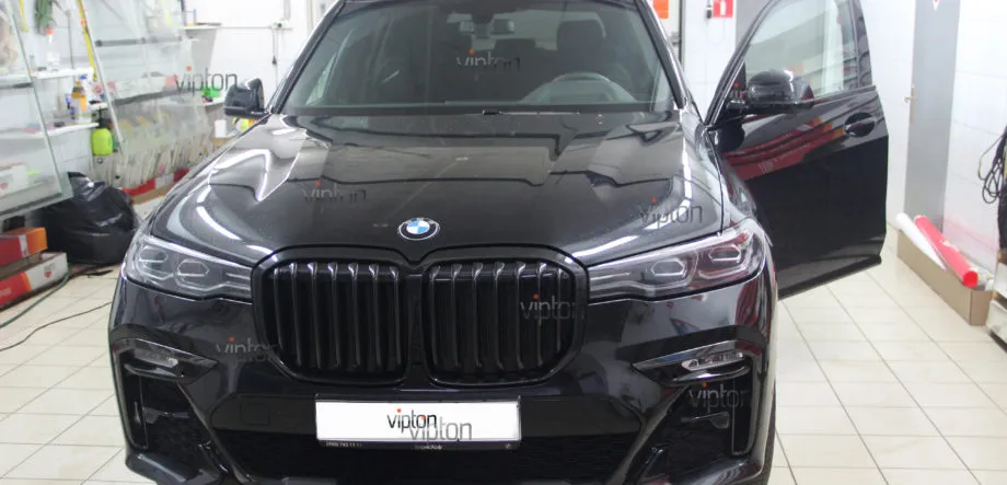 IMG_9149 — BMW X7: Тонирование задняя | VIPTON — Пленки Llumar: как уберечь себя от подделок? | Vipton
