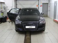 Audi A8: тонировка
