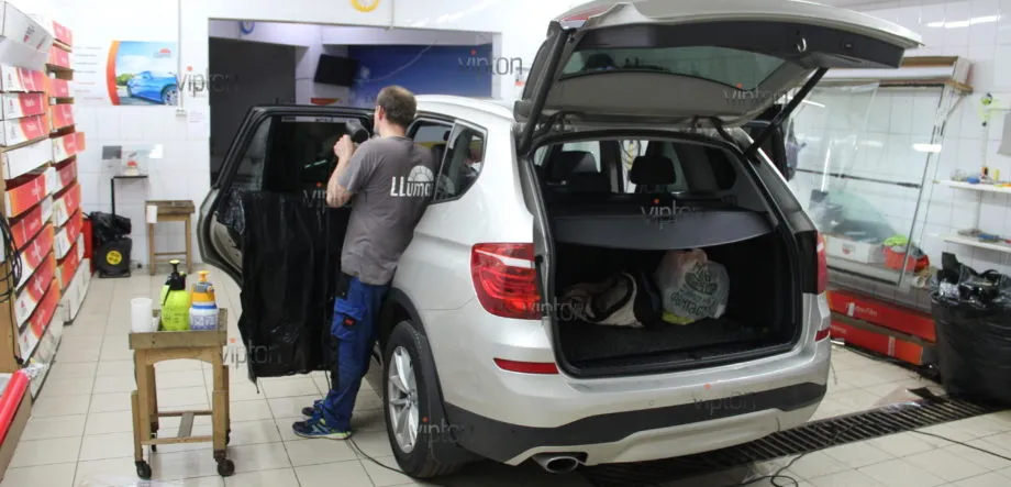 BMW X3: тонирование задней 6 BMW X3: тонирование задней 6