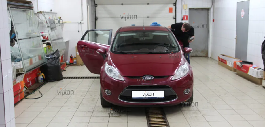 Ford Fiesta LLumar ATR 15 CH SR HPR. 4 Ford Fiesta LLumar ATR 15 CH SR HPR. 4