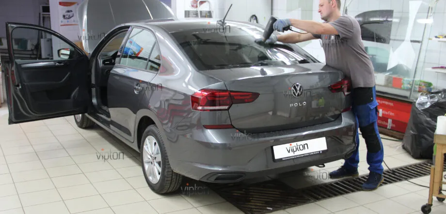 Volkswagen Polo: LLumar ATR 15 CH SR HPR. 1 Volkswagen Polo: LLumar ATR 15 CH SR HPR. 1