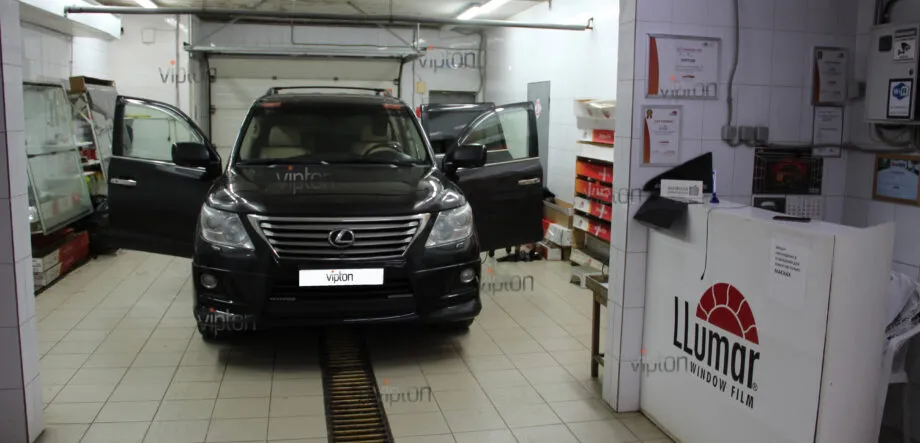 Lexus LX бронирование стекол 5 Lexus LX бронирование стекол 5