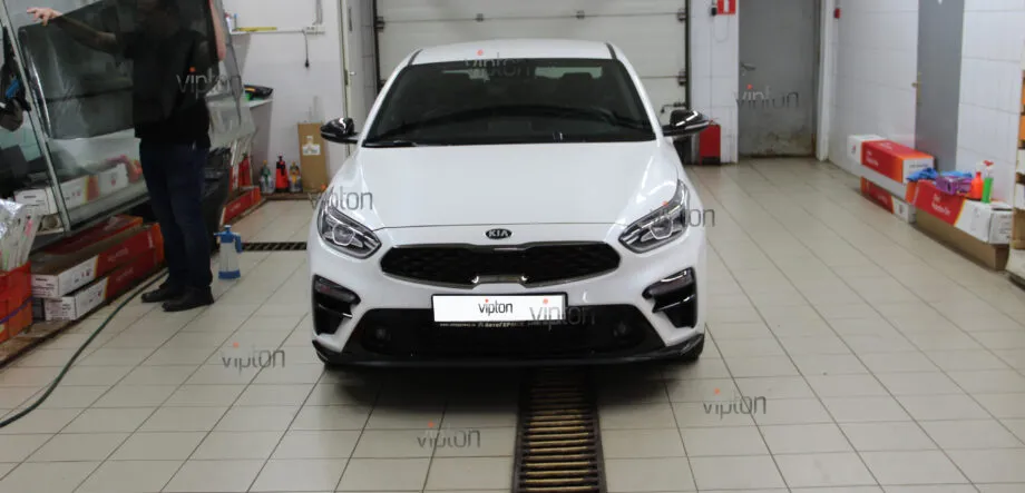 Kia Cerato LLumar ATR 05 CH SR HPR 1 Kia Cerato LLumar ATR 05 CH SR HPR 1