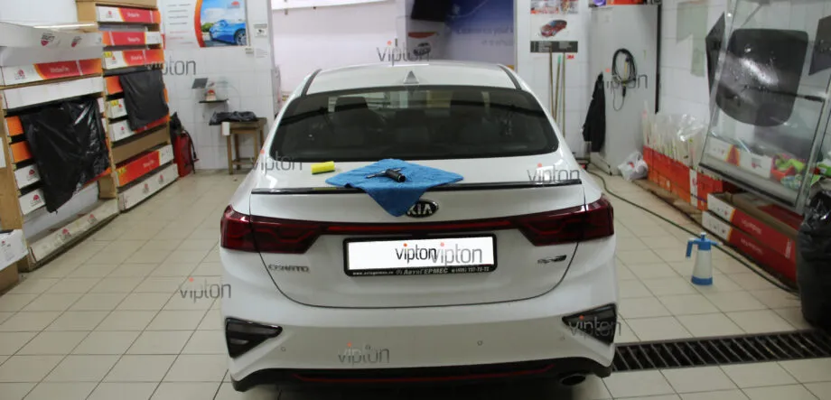 Kia Cerato LLumar ATR 05 CH SR HPR 5 Kia Cerato LLumar ATR 05 CH SR HPR 5
