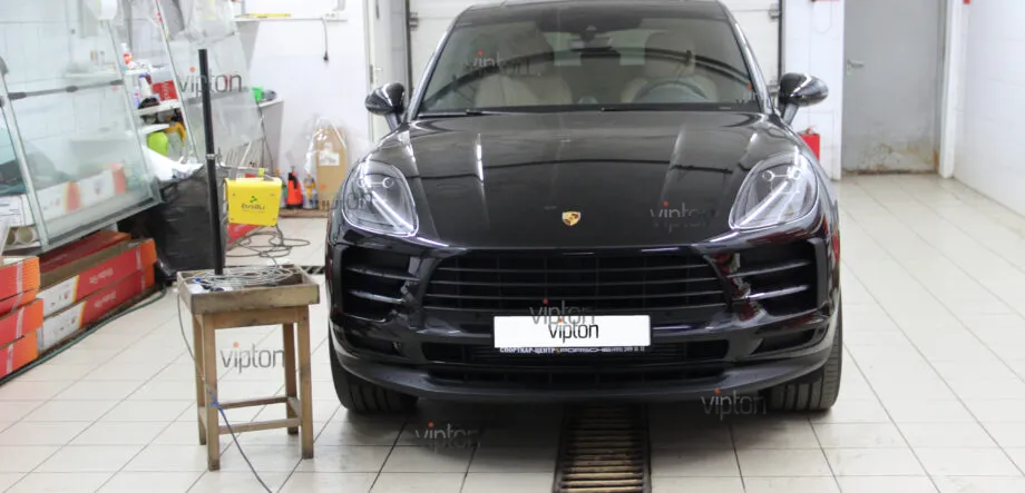 Porsche Macan LLUMAR GLOSS PPF. 7 Porsche Macan LLUMAR GLOSS PPF. 7