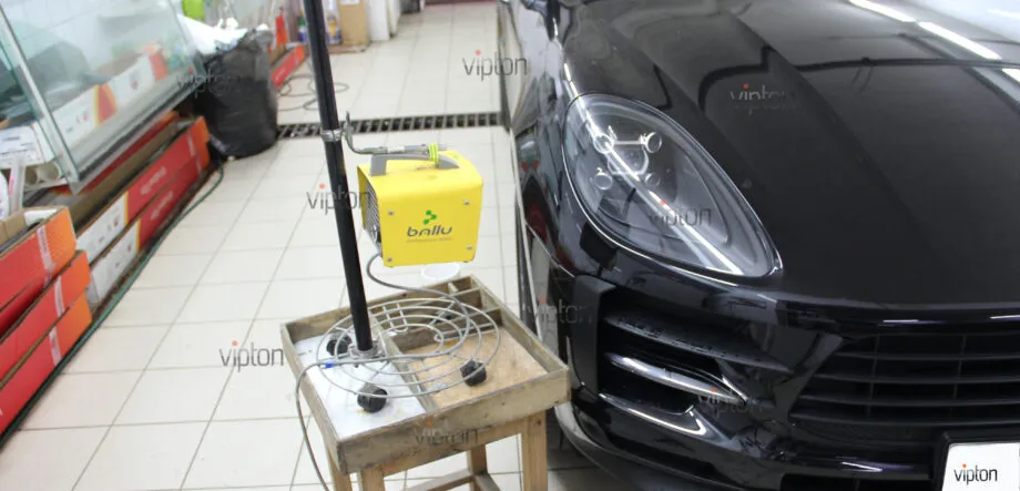 Porsche Macan LLUMAR GLOSS PPF. 6 Porsche Macan LLUMAR GLOSS PPF. 6