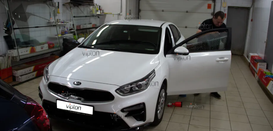 Kia Cerato:тонирование задней полусферы 2 Kia Cerato:тонирование задней полусферы 2