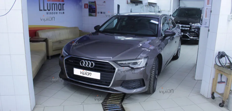 Audi A6:  расширенный пакет 5