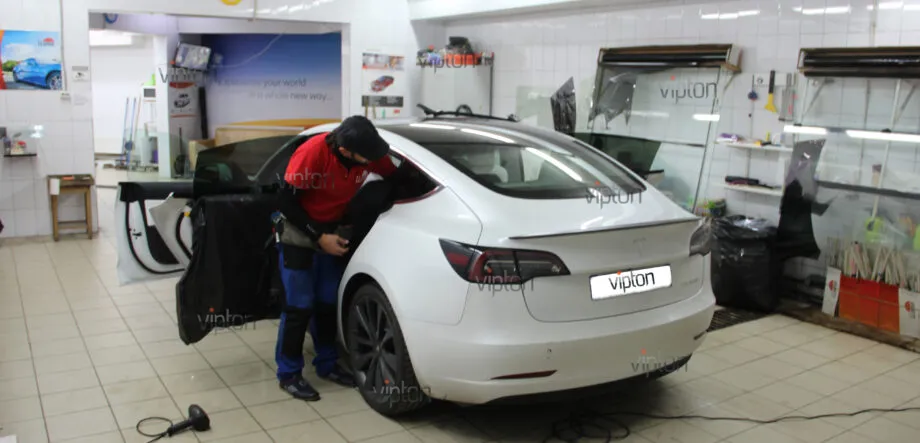 Tesla Model 3 LLumar ATR 15. 1 Tesla Model 3 LLumar ATR 15. 1